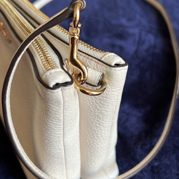 Coach Lyla Crossbody Ivory Color - Picture 13 of 14